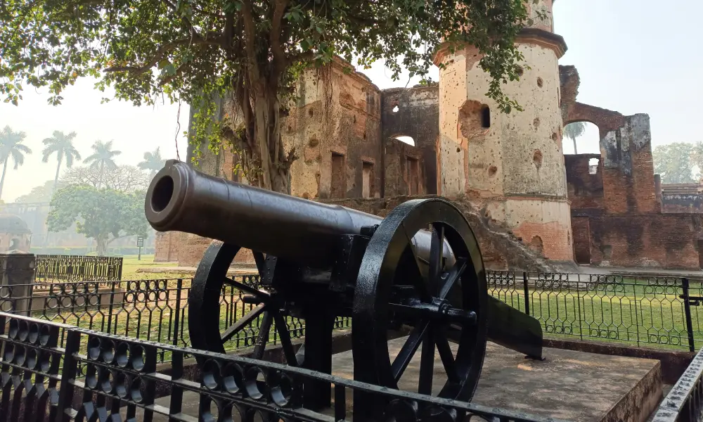 Réplica histórica de un cañón.